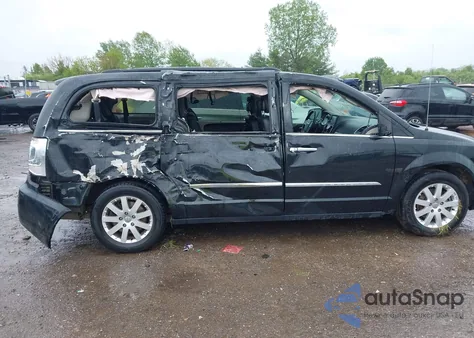 2016 Chrysler Town & Country Touring from USA, damaged, VIN 2C4RC1BG7GR253430